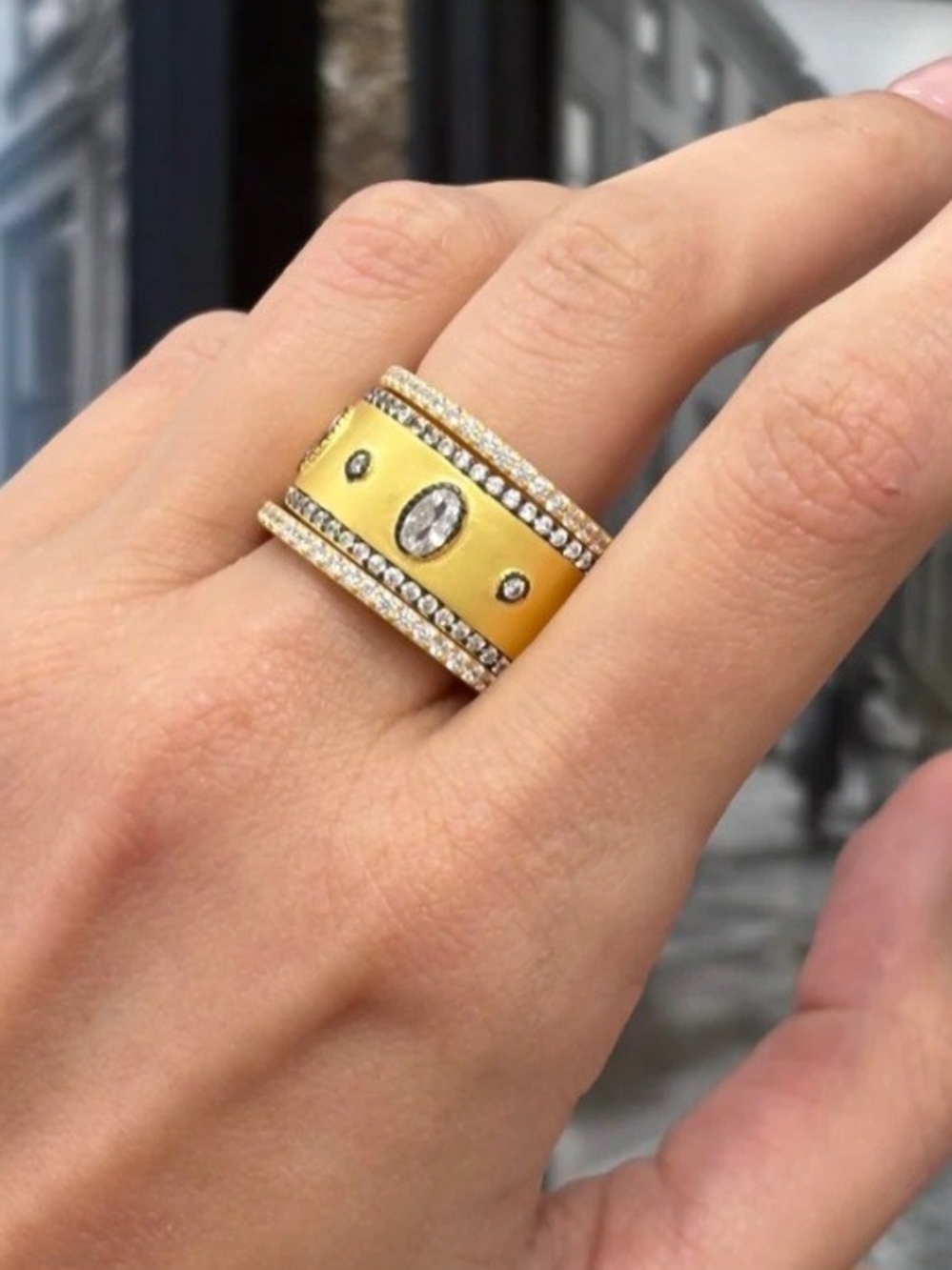 Oval Elegance Large Center Ring Only- Bands Sold Separately